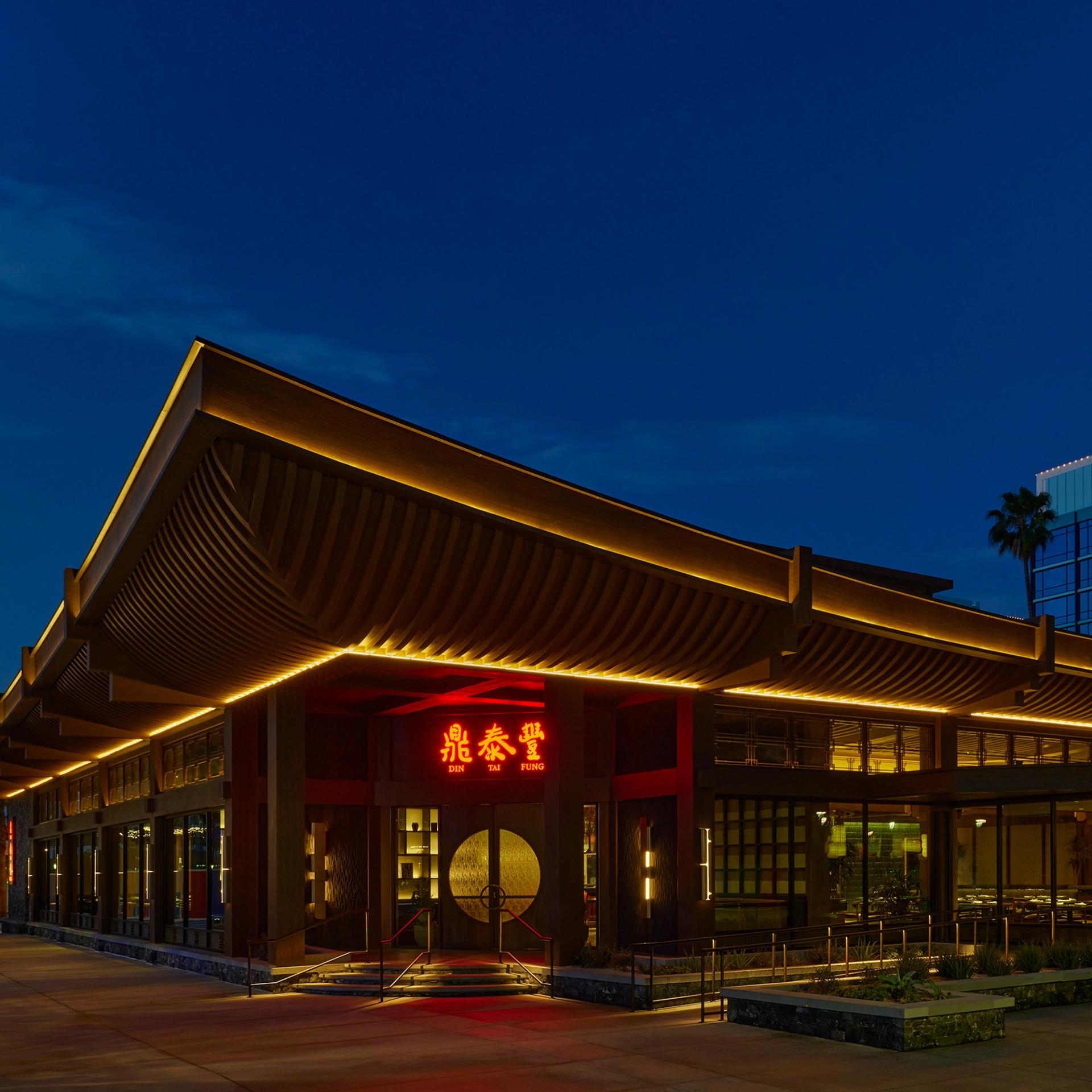 din-tai-fung-anaheim-building-exterior